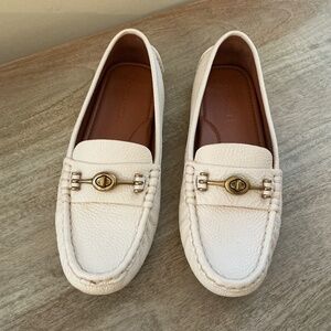 COACH Crosby White Pebbled Leather Turnlock Driving Loafers - 7.5
